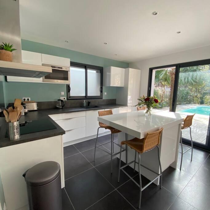 Villa Arcachon 12 Pers Avec Piscine Chauffee 1 Mai Au 30 Sept Eksteriør bilde